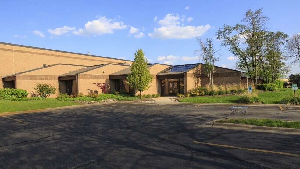 1501 N Michael Dr, Wood Dale, IL à louer - Photo du bâtiment - Image 1 de 1