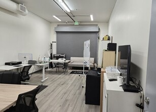 930 E Pico Blvd, Los Angeles, CA for lease Interior Photo- Image 1 of 4