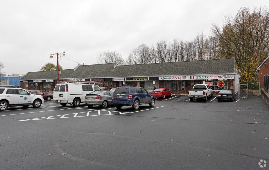 914 Trenton Rd, Fairless Hills, PA for lease - Building Photo - Image 2 of 5