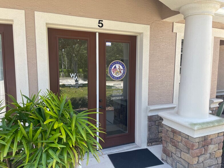 4875 NW Palm Coast Pky, Palm Coast, FL à vendre - Photo du bâtiment - Image 3 de 15