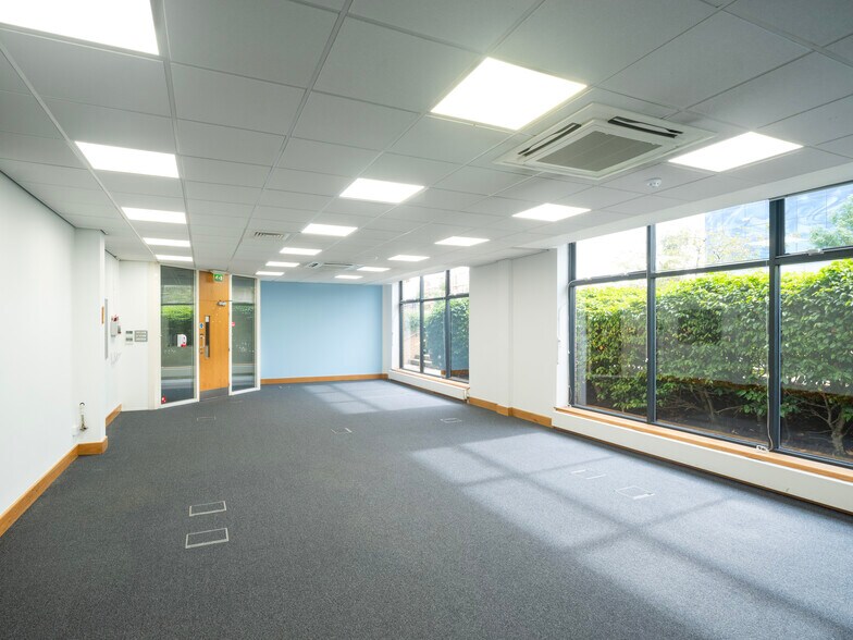 Almondvale Blvd, Livingston à louer - Photo du bâtiment - Image 2 de 6