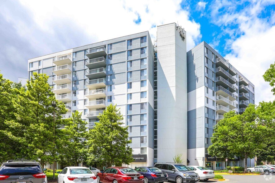 1350 Beverly Rd, McLean, VA à louer - Photo principale - Image 1 de 79