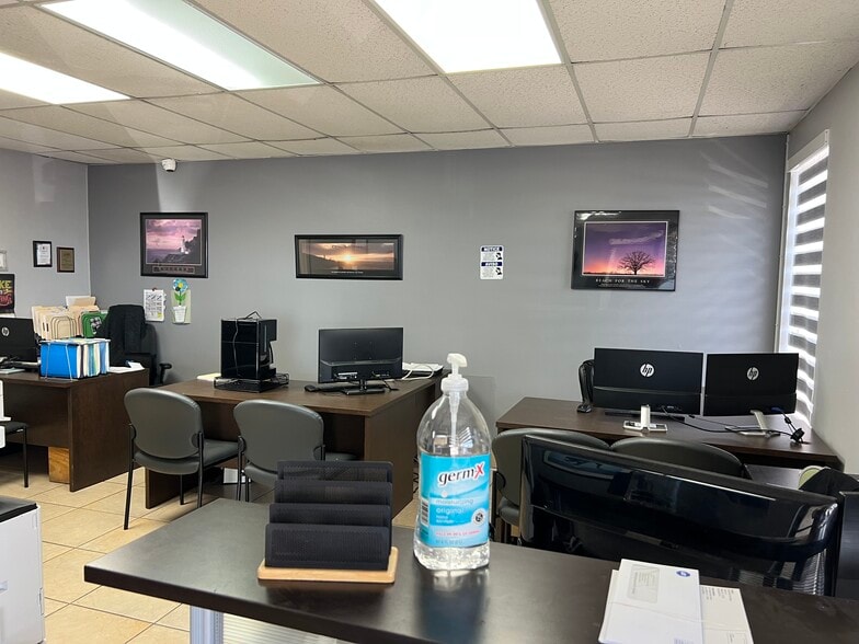 6900-6936 NW 72nd Ave, Miami, FL for lease - Building Photo - Image 3 of 5