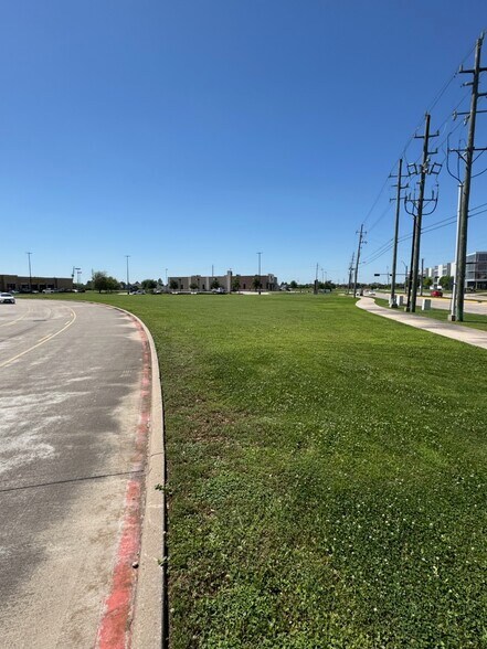 3209 Kirby Rd, Pearland, TX for lease - Primary Photo - Image 1 of 4