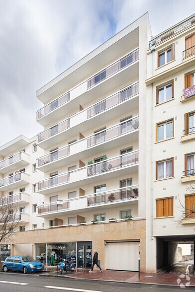 84 Avenue Jean Jaurés, Clamart à louer - Photo principale - Image 1 de 13