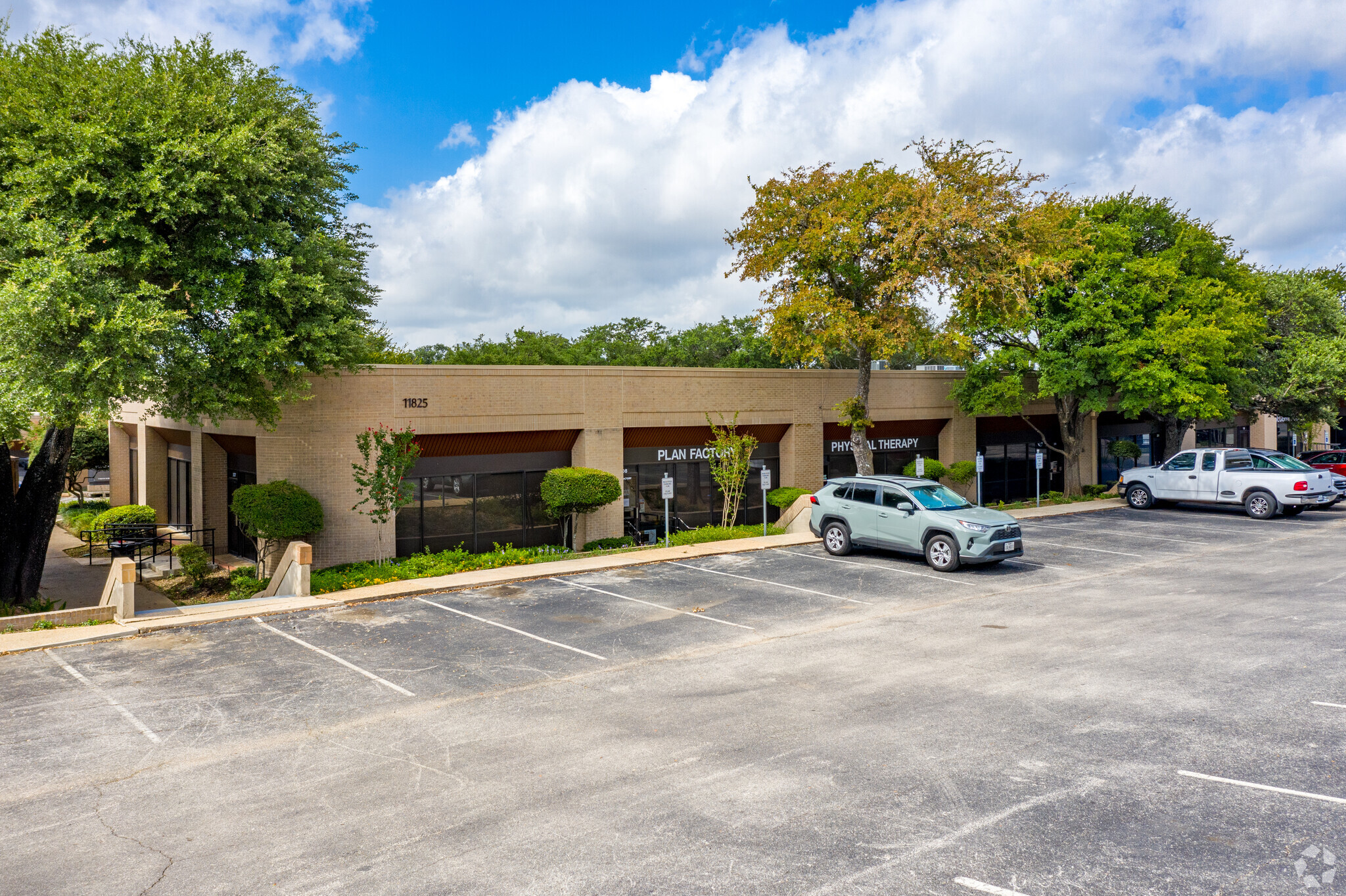 11825 W IH-10, San Antonio, TX for sale Primary Photo- Image 1 of 1