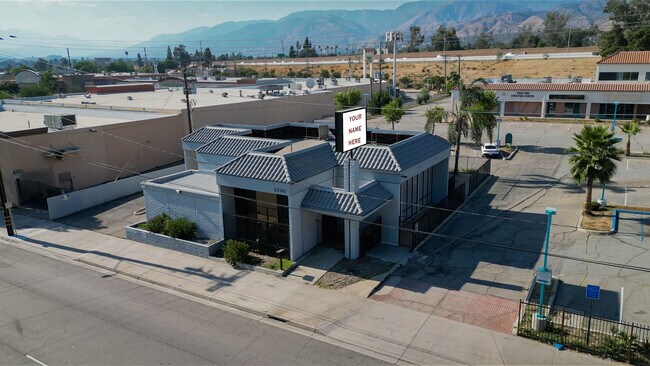 Plus de détails pour 2200 Highland Ave, San Bernardino, CA - Commerce de détail à louer
