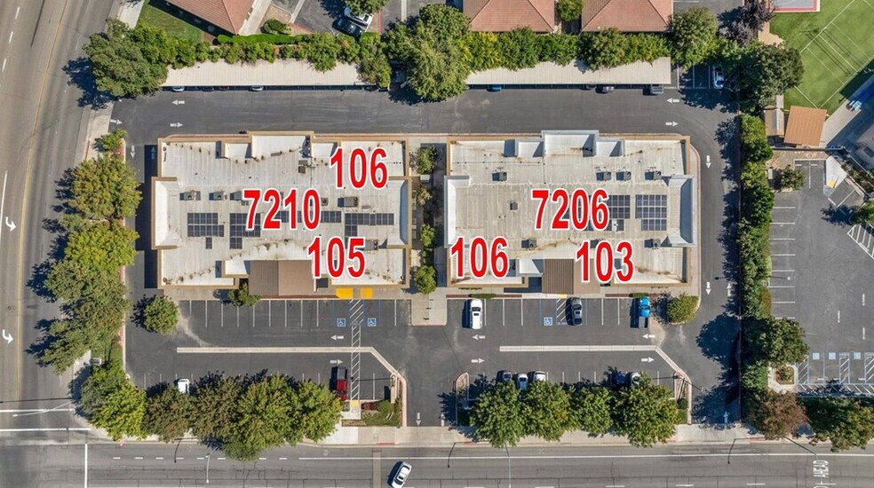 7206 N Milburn Ave, Fresno, CA à louer - Photo du bâtiment - Image 3 de 48