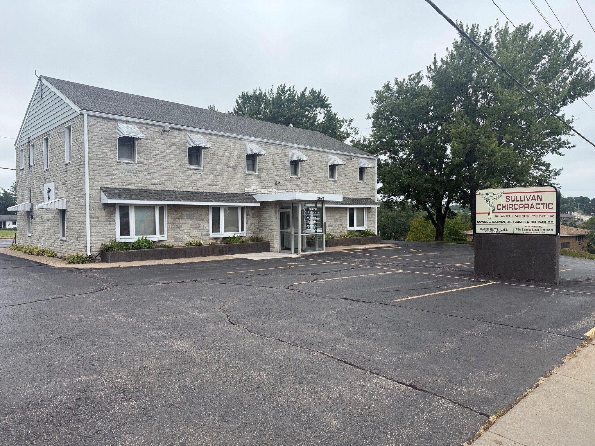 2699 John F Kennedy Rd, Dubuque, IA for lease Primary Photo- Image 1 of 15
