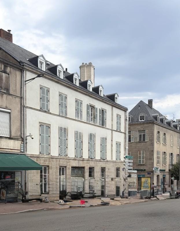 Office in Limoges for lease Building Photo- Image 1 of 2