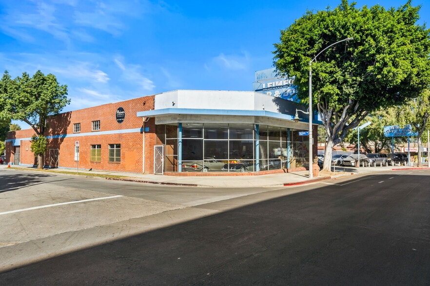 3443 W 43rd St, Los Angeles, CA for lease - Primary Photo - Image 1 of 25