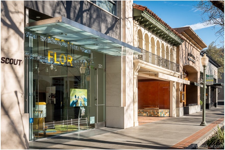 317-323 University Ave, Palo Alto, CA à louer - Photo du bâtiment - Image 2 de 30