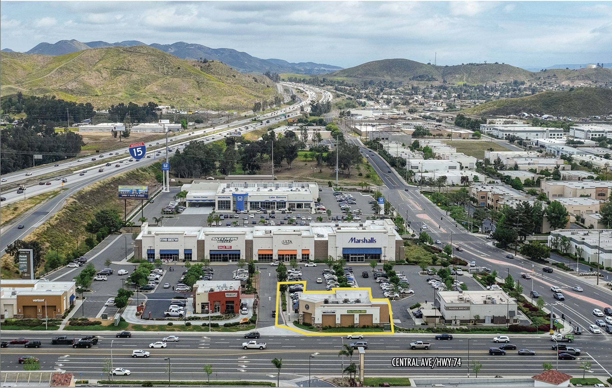 18310 Collier Ave, Lake Elsinore, CA à vendre Photo du b timent- Image 1 de 9