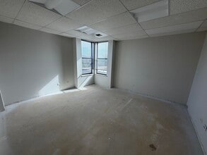 15200 E Girard Ave, Aurora, CO for lease Interior Photo- Image 1 of 9