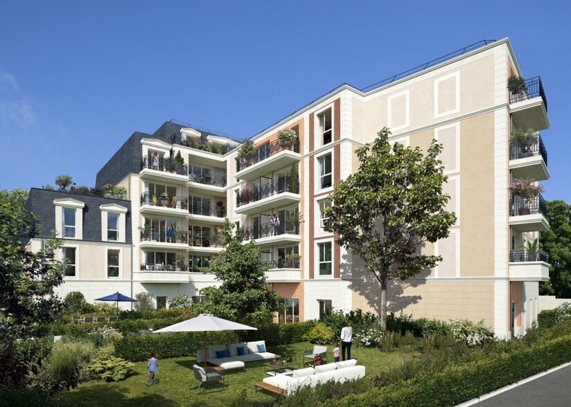 Retail in Chelles for lease - Building Photo - Image 3 of 9