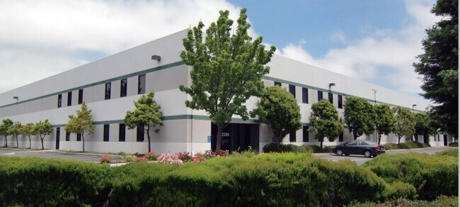 Plus de détails pour 2265-2295 Davis Ct, Hayward, CA - Industriel à louer