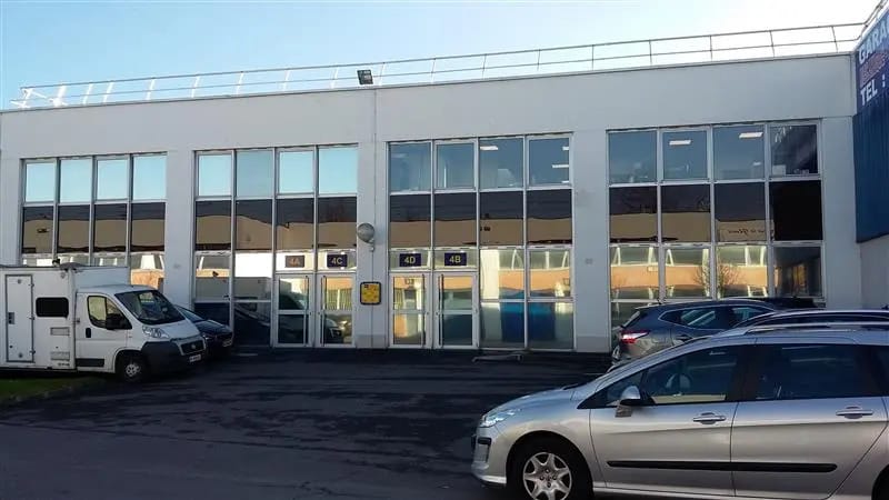 Office in Champs-sur-Marne for lease Building Photo- Image 1 of 9