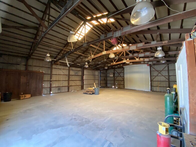 4613 N FM 1417, Sherman, TX à louer - Photo du bâtiment - Image 3 de 4