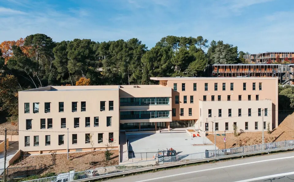 Office in Aix-en-Provence for lease Building Photo- Image 1 of 17