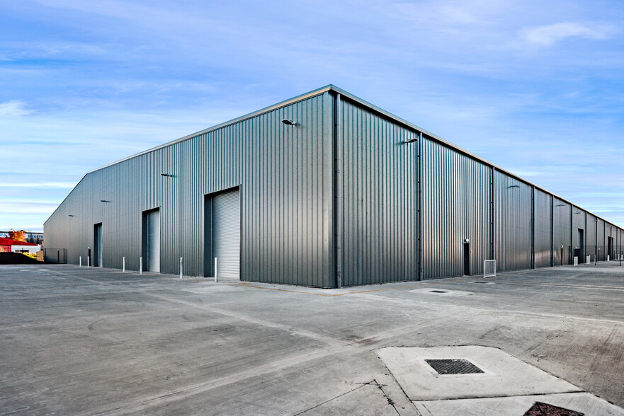 Newbridge Warehouse One, Newbridge for lease - Building Photo - Image 2 of 14