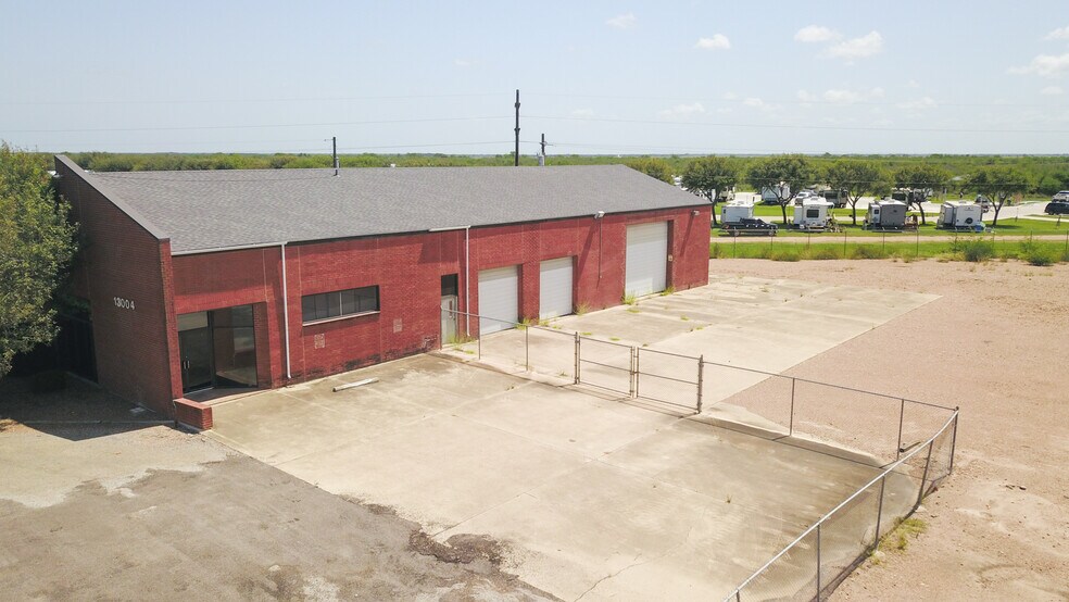13004 N Navarro St, Victoria, TX à vendre - Photo du bâtiment - Image 3 de 9