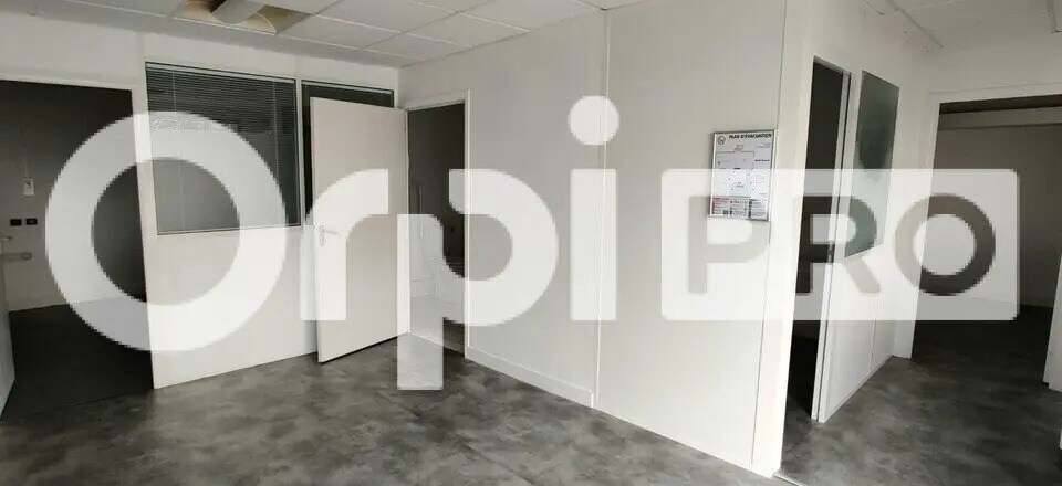 Flex dans Verrières-le-Buisson à louer - Photo du bâtiment - Image 2 de 9