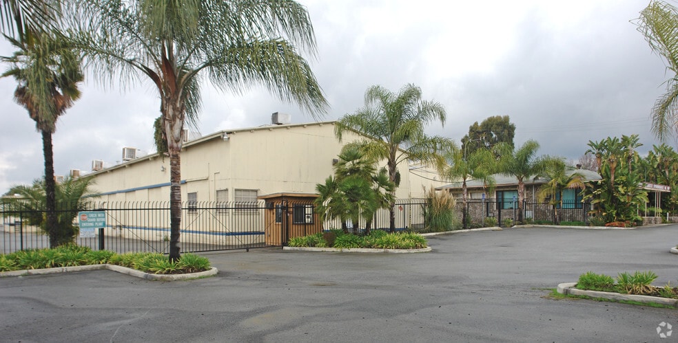 2707 N Garey Ave, Pomona, CA for lease - Building Photo - Image 3 of 9