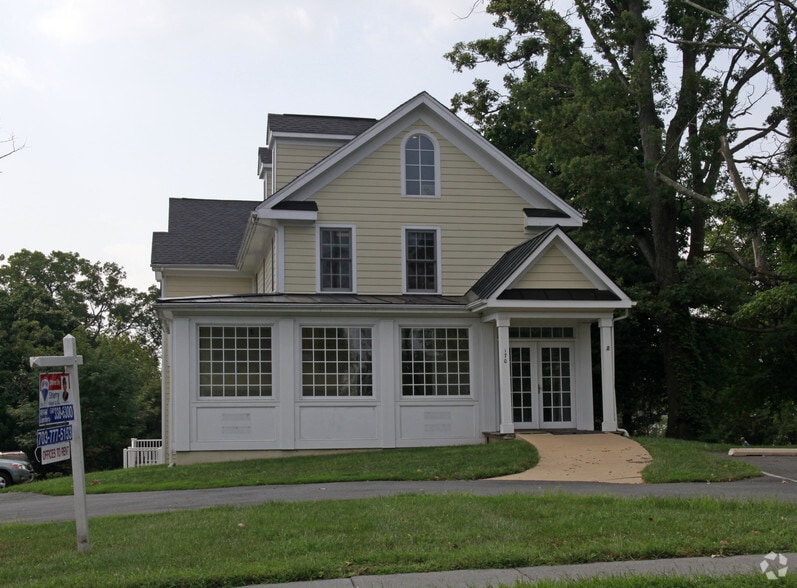 170 W Main St, Purcellville, VA for lease - Building Photo - Image 3 of 33