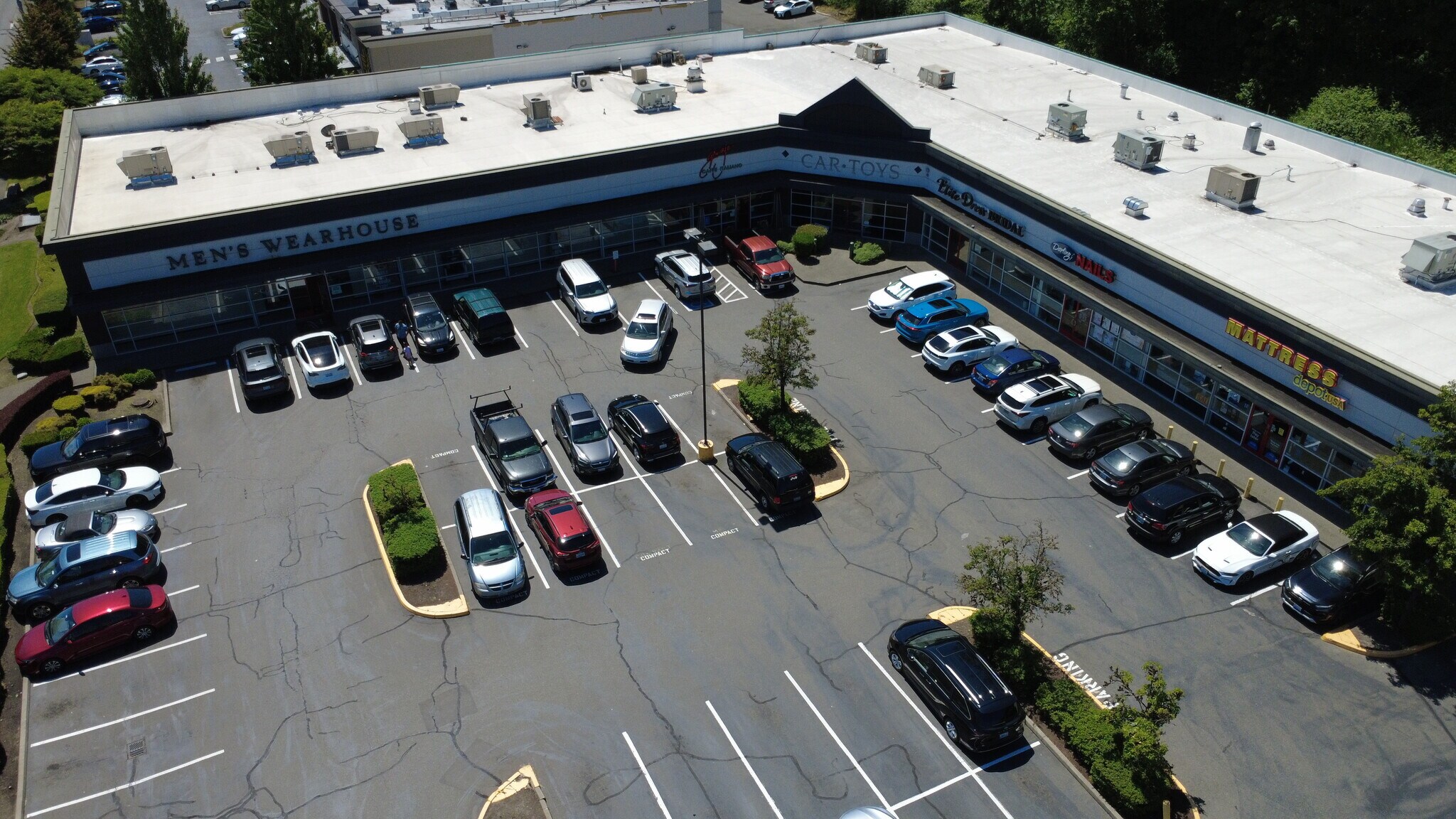 16901-16971 Southcenter Pky, Tukwila, WA for sale Building Photo- Image 1 of 9