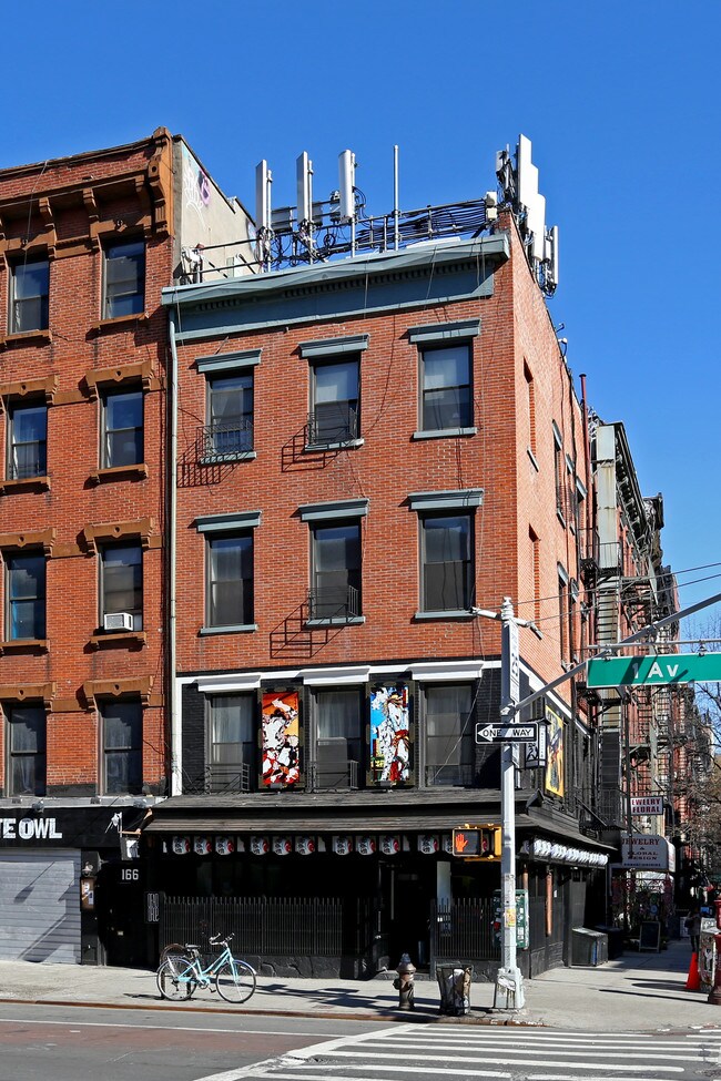 More details for 164 1st Ave, New York, NY - Retail for Lease