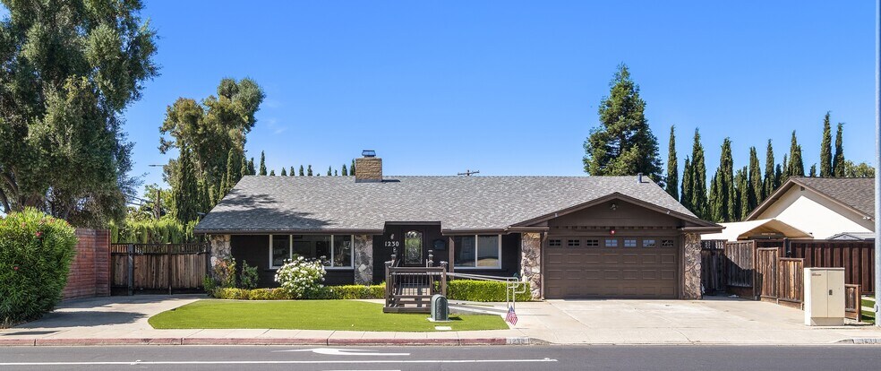 1230 Vancouver Way, Livermore, CA à vendre - Photo du bâtiment - Image 3 de 48