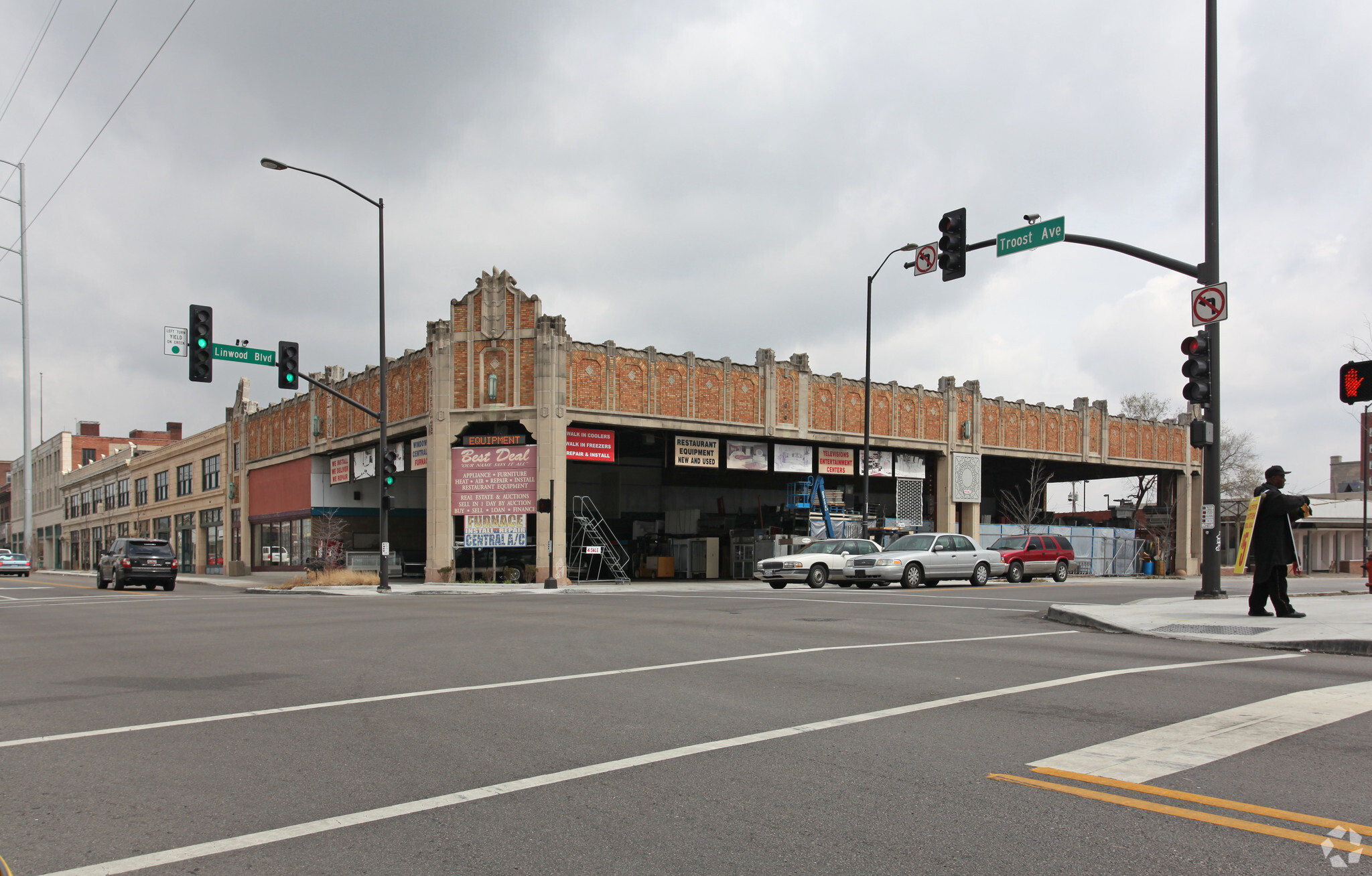 3133-3145 Troost Ave, Kansas City, MO à vendre Photo principale- Image 1 de 1