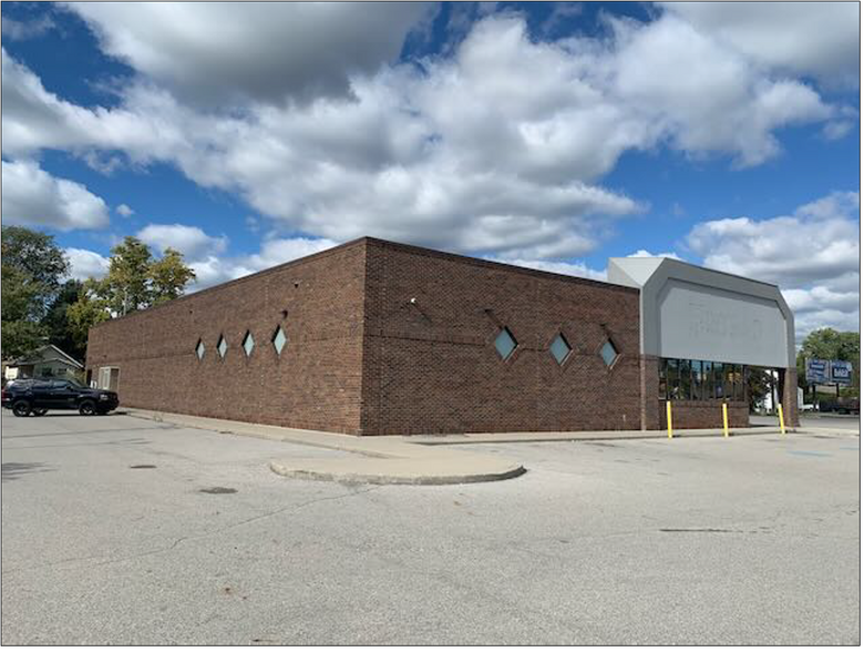 1607 24th St, Port Huron, MI for lease - Building Photo - Image 2 of 7