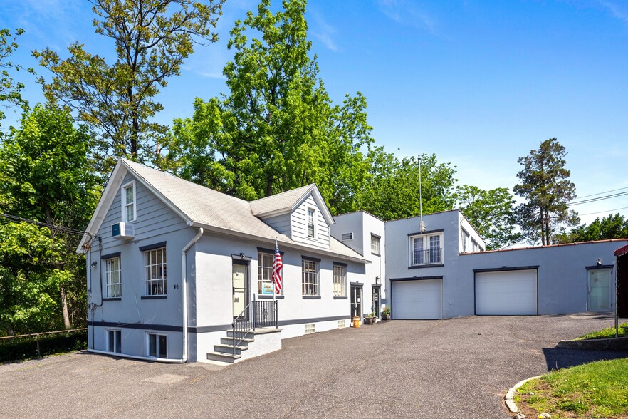 3 W End, Rochelle Park, NJ for lease - Building Photo - Image 1 of 11
