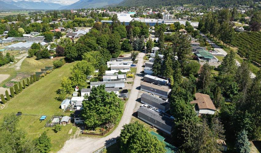 1409 Erickson St, Creston, BC for sale Primary Photo- Image 1 of 7