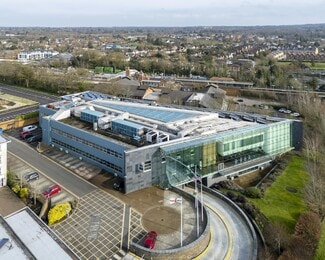 Plus de détails pour Highbury Dr, Leatherhead - Services hôteliers à vendre