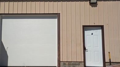 1206 S Adelaide St, Normal, IL for lease Interior Photo- Image 2 of 7