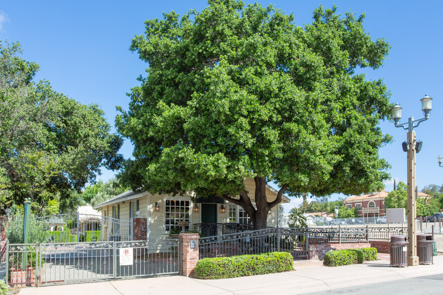 41955 Main St, Temecula, CA à vendre - Photo du bâtiment - Image 1 de 1