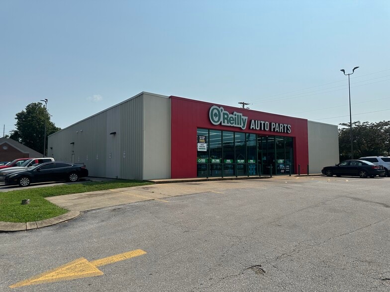710 US 31W Byp, Bowling Green, KY à louer - Photo du bâtiment - Image 2 de 6