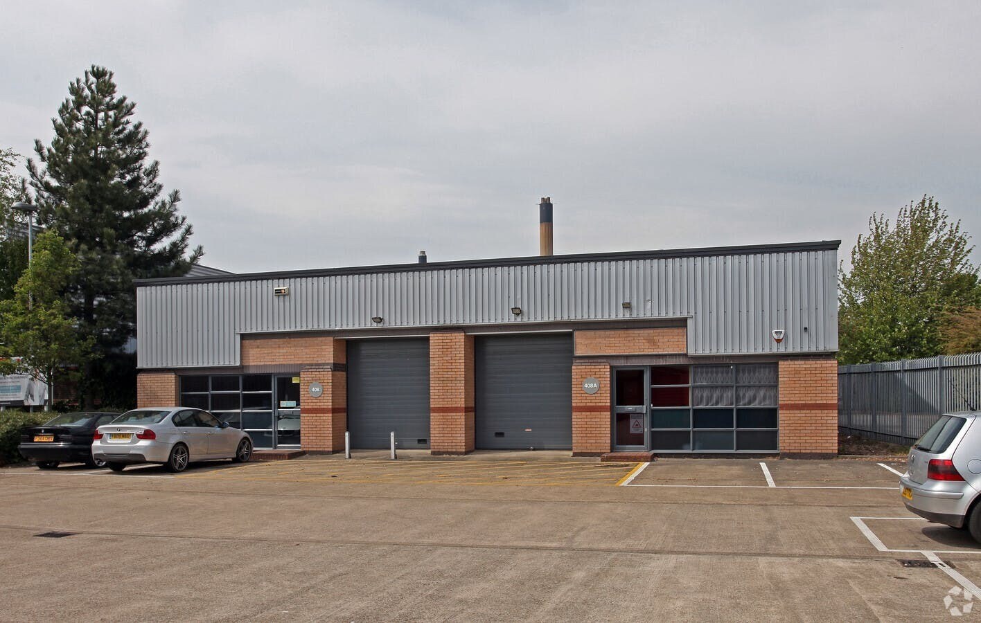 408 Montrose Ave, Slough à vendre Photo du bâtiment- Image 1 de 1