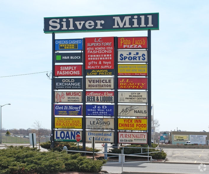 6063-6245 N Teutonia Ave, Milwaukee, WI for lease - Building Photo - Image 1 of 11