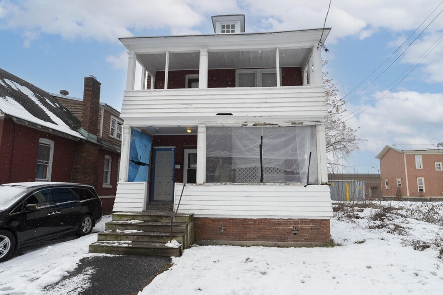 208 Leon St, Syracuse, NY for sale - Primary Photo - Image 1 of 1