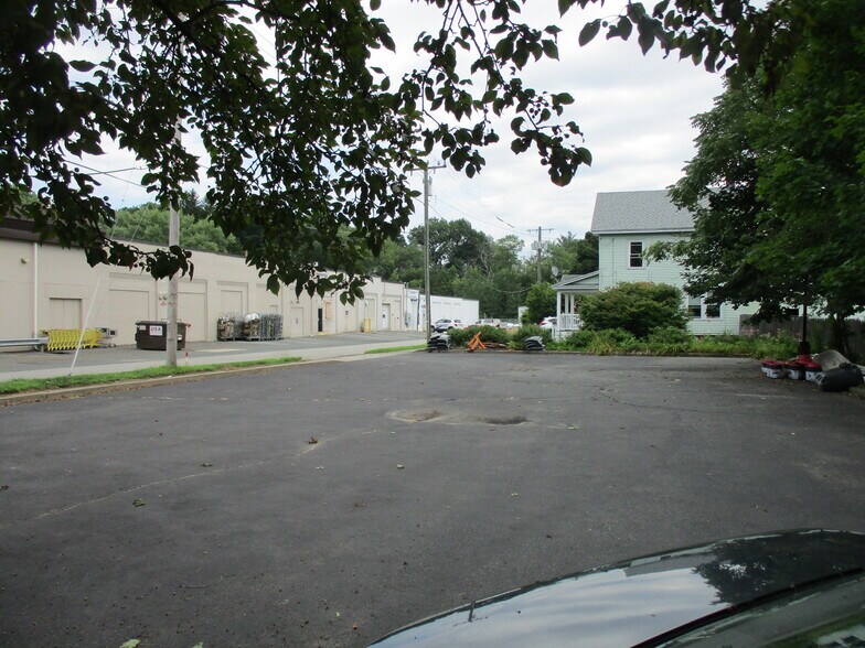 Federal St Portfolio portefeuille de 3 propriétés à vendre sur LoopNet.ca - Photo du bâtiment - Image 2 de 5
