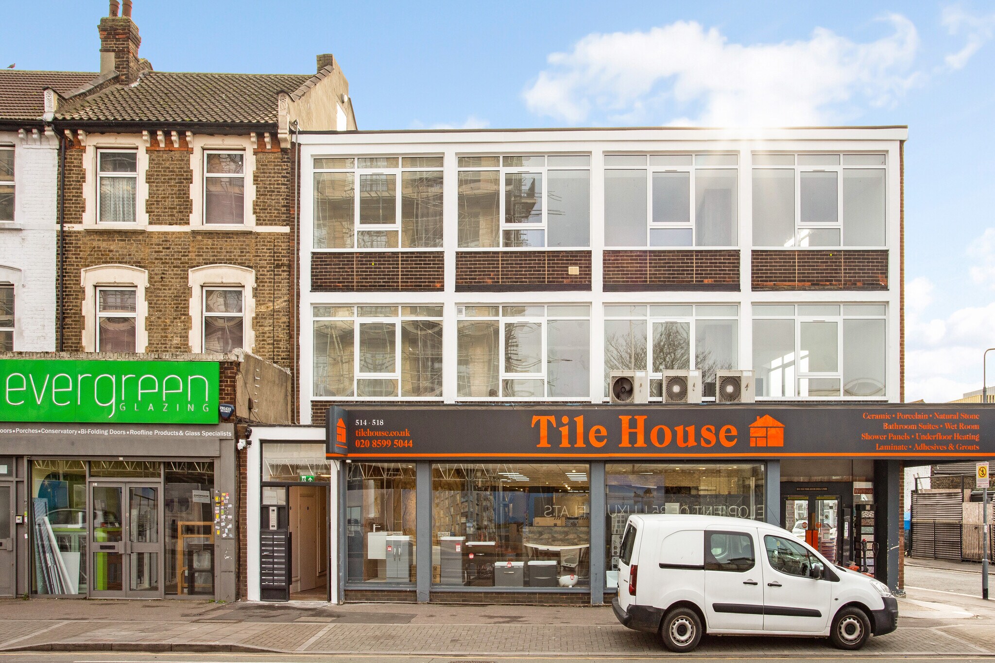 514-518 High Rd, Ilford à vendre Photo du bâtiment- Image 1 de 21