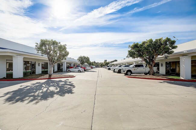 More details for 5480 Katella Ave, Los Alamitos, CA - Industrial for Lease