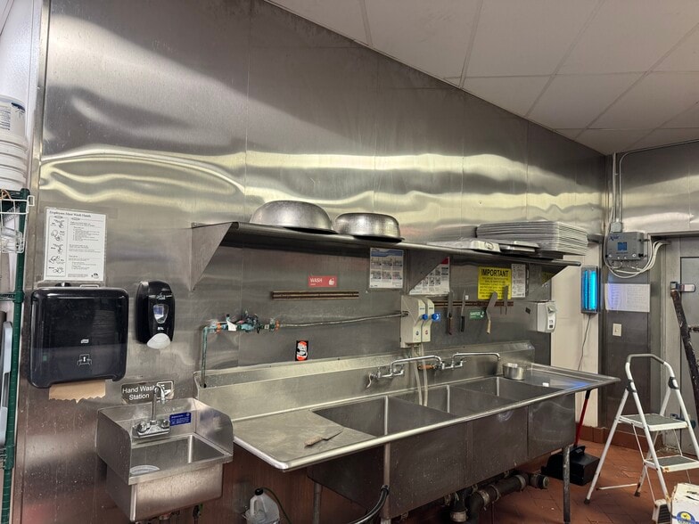 83-85 Plaistow Rd, Haverhill, MA for lease - Building Photo - Image 3 of 7