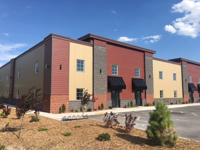 1471 W 1250 S, Orem, UT à louer - Photo du bâtiment - Image 3 de 4