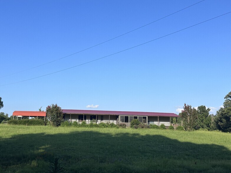2096 FM 21, Pittsburg, TX à vendre - Photo du bâtiment - Image 3 de 20
