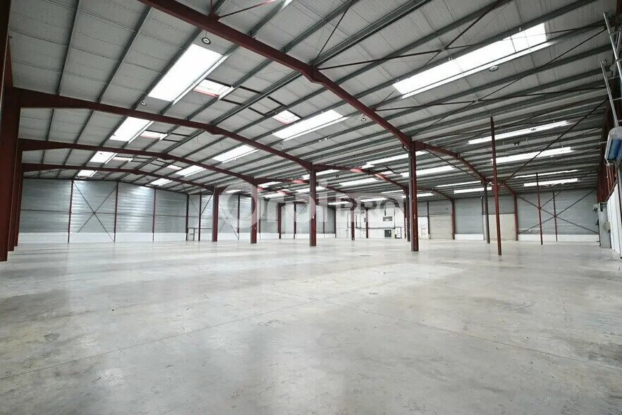 Bureau dans Miribel à louer - Photo intérieure - Image 3 de 12