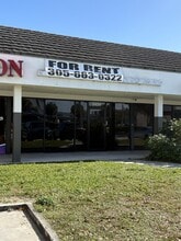 5424-5464 N University Dr, Lauderhill, FL à louer Photo du bâtiment- Image 2 de 6